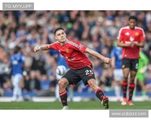 2017英超第12轮曼联主场迎战劲敌全力争胜展现强大实力